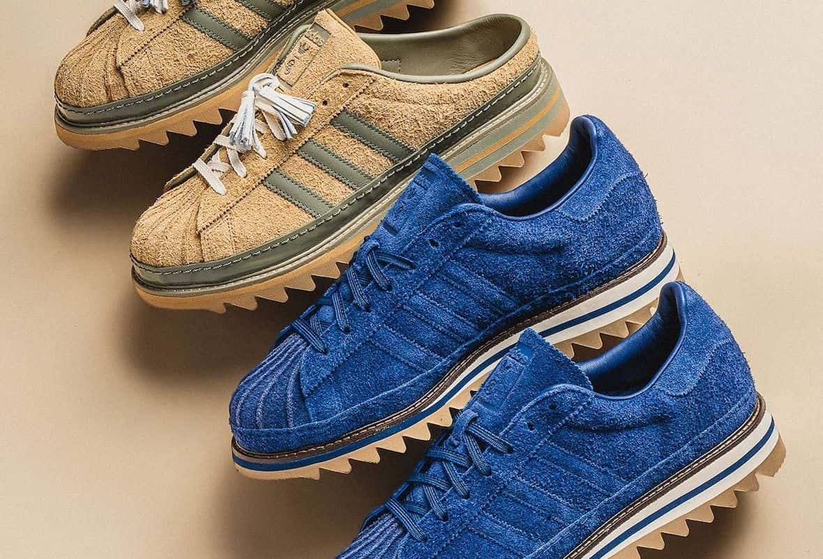 adidas Superstar de CLOT en gamuza azul y la versión mule color cartón con tiras verdes, las dos con suela dentada